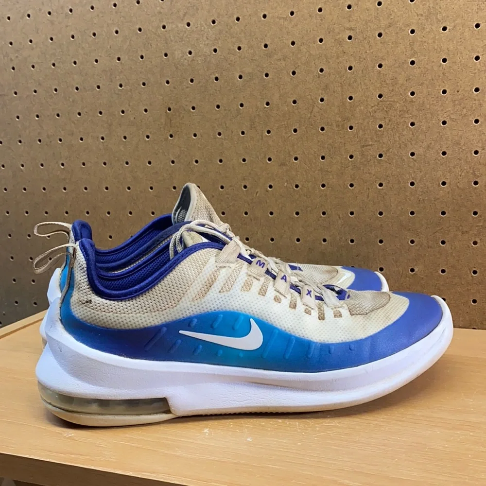 Nike Air Max Axis Sneakers Size 8.5 Women’s - Picture 1 of 12